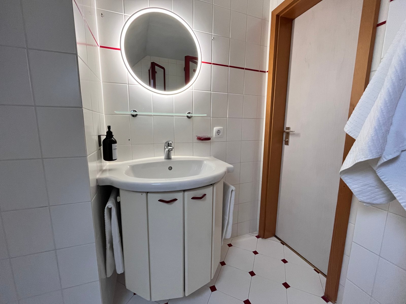 1-Zimmer Diamant Badezimmer 1